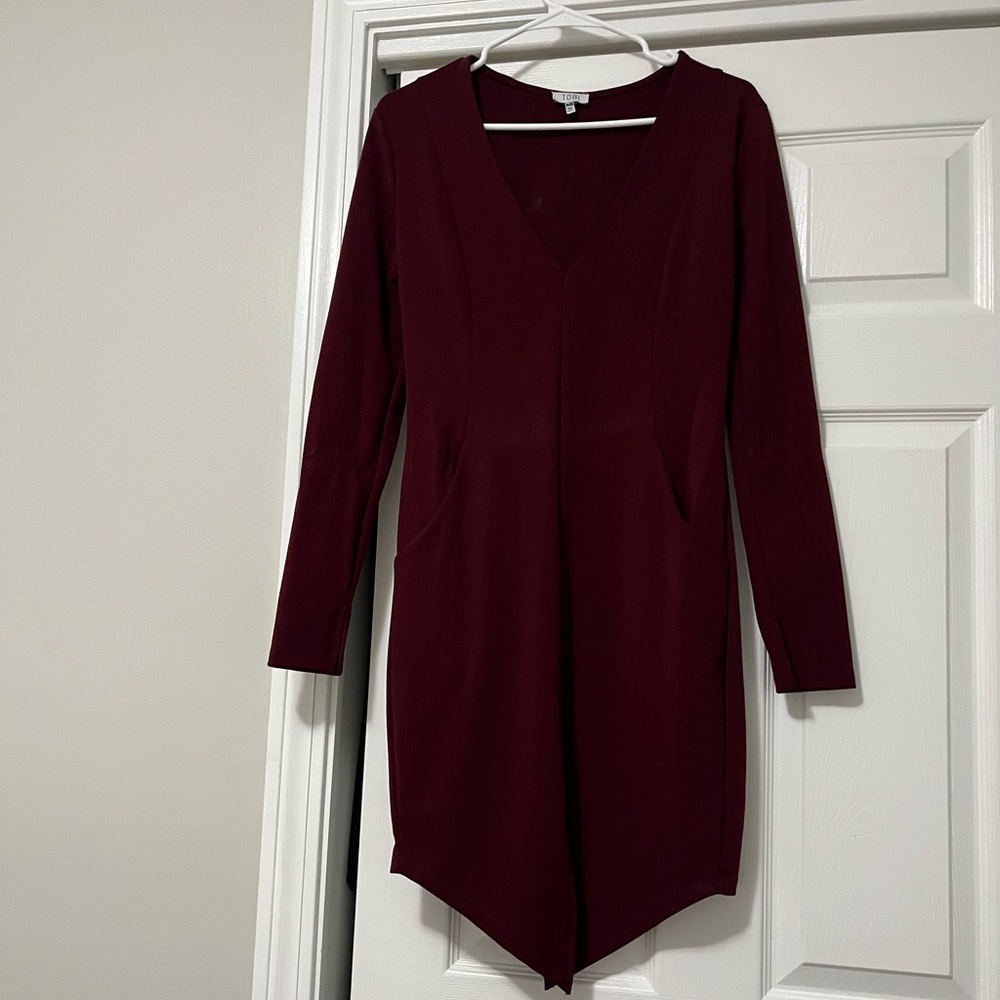Maroon long sleeve dress with pockets